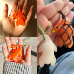 6 Pcs Duck Car Pendant, Violetfox Color-Changing Duck Sunscreen Tester UV Temperature Reminder, Funny Cute Roast Hanging Ornament for Car Mirror Bicycles Bags and Cellphones (Resin)